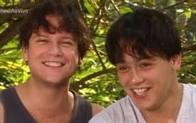His brother danton mello is an actor as well. Danton Mello Chora Com Homenagem De Seu Irmao Selton E Pede Novela Com Os Dois Juntos Emais Estadao