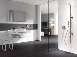 Fliesen Fur Bad Inspiration Wellness Iga Die Welt Der Iga Horizont Mit Dusche Florale Deko S W Badezimmer Fliesen Badezimmer Bad Fliesen