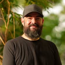 Alex Luster's Instagram, Twitter & Facebook