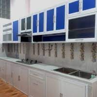 Kitchen set ini sangat aman untuk kaca bening sangat membantu dalam menemukan barang karena materialnya berasal dari kaca yang tembus pandang. Jual Kitchen Set Minimalis Aluminium Di Jakarta Barat Harga Terbaru 2021