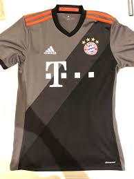 Find your adidas fc bayern münchen shirts at adidas.co.uk. Adidas Fc Bayern Munchen Shirt Men S Fashion Activewear On Carousell
