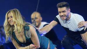 Vermutlich wird auch sie nichts geahnt haben und aus allen wolken gefallen sein… denn beau ist der jüngste spross ihres freundes robbie williams (46). Helene Fischer Helene Und Thomas Bauen Sich Ihr Traumhaus Bunte De