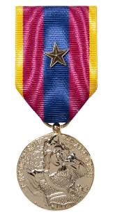 Merci à l'équipe de r/annuaire pour la tenue impeccable de la liste ! Ordre Protocolaire De Port Des Decorations En France Le Revers De La Medaille