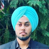 200+ "Bärlin" profiles