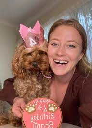 i magically have a 20/20 vision whenever i see beauties even from afar