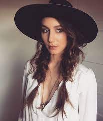 Troian Bellisario Troian Bellisario Wedding Pretty Little Liars Troian Bellisario