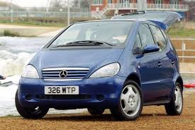 Kiemelt állítható kormány klíma légzsák színezett üveg. Mercedes Benz A Class 1998 2005 Used Car Review Car Review Rac Drive