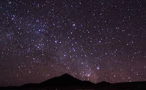 Malam ini tidak diketahui waktunya secara tepat namun menurut beberapa hadis, malam ini jatuh pada 10. Cara Mudah Jelaskan Anak Tentang Malam Lailatul Qadar Kumparan Com