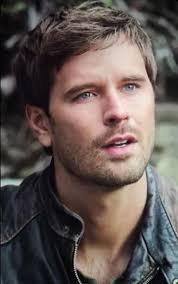 Write a red heart ❤ if you "love" me!❤