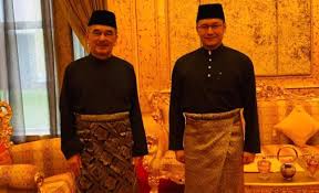 Diyarın savunucusu nişanı'nın (smn) büyük komutanı ( malayca : Sophian Ab Rahman Sur Twitter Tahniah Tuan Yang Terutama Yang Dipertua Negeri Melaka Atas Pengurniaan Surat Cara Perlantikan Dan Juga Darjah Seri Maharaja Mangku Negara Oleh Yang Di Pertuan Agong Petang