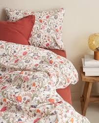 Le printemps arrive à petits pas et se pose sur le linge de lit. Image Du Produit Housse De Couette Fleur Housse De Couette Ado Housse De Couette Housse De Couette Fleurie