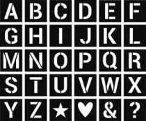 De nombreux styles de lettres sont disponibles. Set De Pochoirs Alphabet 6x6cm