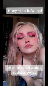 Ashley Stamm's Instagram, Twitter & Facebook