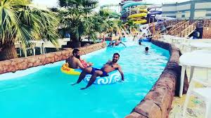 مواعيد الجزيرة المائية من الساعة 4 منتجع النادي البحري الجزيرة المائية الدمام