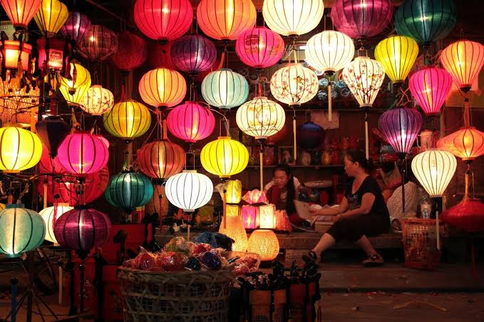 Mga resulta ng larawan para sa Vietnam products sold in night markets"