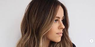 To break up the appearance of thin, flat hair with dimension and texture. The Hair Color Trick That Makes Thin Hair Look Way Thicker Southern Living