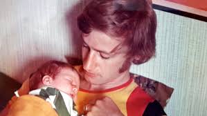 Just nu visas fotoutställningen "Swedish dads" i Wadköping: Här är NA:s  lokala variant med pappor och barn från Örebro