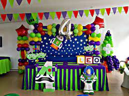 28 Ideas De Fiesta Buzz Lightyear Fiesta Espacial Fiesta Del Espacio Fiesta De Astronauta