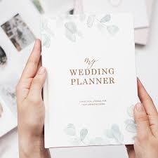 Luxury Wedding Planner Book Engagement Gift For Brides Etsy Diy Wedding Planner My Wedding Planner Engagement Gifts For Bride