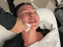 Joelle Ward (@jo.beauty.bar) • Instagram photos and videos