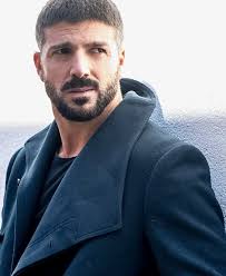 Formal solo para la foto