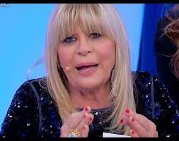 Si comincia dalle avventure sentimentali di gemma galgani, facendo vedere. Uomini E Donne Rivelazione Bomba Gemma Fuori Da Programma Non Tornera A Settembre Al Trono Over Cos E Successo Piu Donna