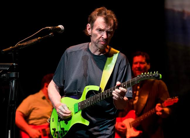 Tributes Pour In for Alabama Lead Guitarist and Co-Founder Jeff Cook - Newsweek