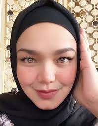 Akubidadarisyurgamu #sitinurhaliza #manifestivalsiticoncert konsert virtual manifestival siti x hotkool original. Siti Nurhaliza Makes Forbes Asia List The Independent Singapore News