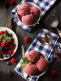 Sorbet Aux Fruits Rouges Un Dessert Rafraichissant Et Tres Simple A Realiser Recette Recette Sorbet Desserts Rafraichissants Recettes De Cuisine