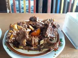 2 butir jeruk nipis 500 gr ayam potong, cuci bersih. Tengkleng Rica Rica Pak Manto Kini Menggoyang Lidah Warga Surabaya