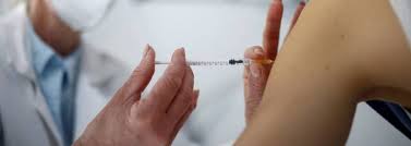 Koronavirüs aşısı olurken iki farklı seçenek sunuluyor, alman aşısı biontech mi olmak istersiniz yoksa çin aşısı sinovac mı? Ilac Alerjisi Olanlar Biontech Asisi Yaptirabilir Mi Istanbul Alerji