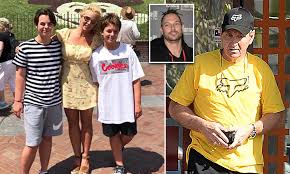 Singer alleges her father forced her into hospital, report says. Britney Spears Ex Kevin Federline Claims Pop Star S Father Beat Their 13 Year Old Son Daily Mail Online
