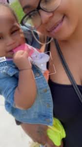 Vee Thomas (@jusbnvee)