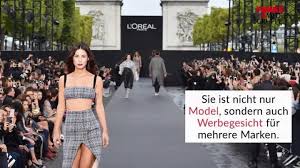 Freund, liebe, leben, familie und freunde. Ist Das Der Grund Fur Ihr Schweigen Schwanger Geruchte Um Lena Meyer Landrut Derwesten De