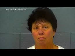 Missouri woman accused in scheme to steal Graceland from Elvis Presley's  family