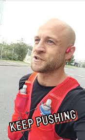 Hey 👋 I've just purchased the Solomon Adv Hydra Vest 4 and went running in  it today (excuse the pic; it's a screenshot from a video) I notice the vest  bounces. Is