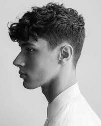 Et on le sait : Cheveux Boucles Homme Quelle Coupe Et Entretien Planity Le Mag