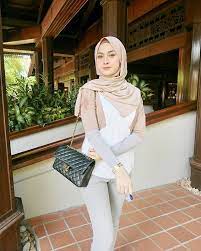 Syima Eima Muslimahdress Malaysianfashion Puting Baby Wajib Ada Kalau Syma Nk P Mana2 Model Pakaian Perempuan Gaya Hijab