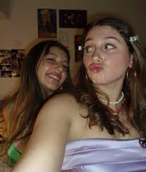 7 DAYS LEFT! Meet our delta duo @gracedowning_ & @isaescaa 👯‍♀️ "Going  into bid day I didn't really know anyone, but after finding my new home, I  also found one of my