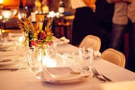 Many of the couples we have featured here at iw have opted for a dinner party instead of a formal reception. Dinner Parties By The Yellow Table