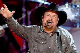 Garth Brooks Became A Superstar By Treating His Fans With Respect