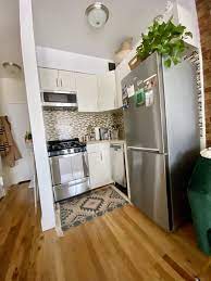 A 300 Square Foot Nyc Studio Apartment Is Like A Glam Little Hotel Room Studio Apartment Nyc Studio Apartments Studio Apartment Layout
