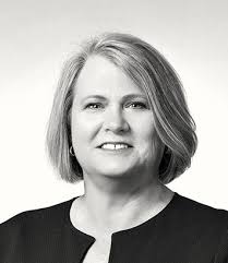 Katrina Farley is a private client and family wealth planning attorney in  Dinsmore's Cincinnati office