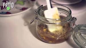 Lo sciroppo è un ingrediente necessario per la produzione di dolciumi. Come Fare In Casa Lo Sciroppo Per La Tosse Ecco Fatto Youtube