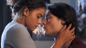 Georgia miller arrives in the quaint new england town of wellsbury with her daughter, ginny, and her son, austin, and quickly makes a big impression. Will Ginny And Marcus End Up Together In Ginny And Georgia Season 2