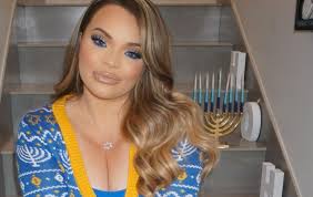 Trisha paytas nikita dragun s massive fight explained. Youtuber Trisha Paytas Quits Frenemies Podcast Walks Out Incensed Over Ethan S Triggering Questions Daily Soap Dish