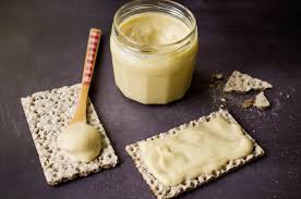 Ce Beurre De Poire Est Facile Et Rapide A Faire Aerien Comme Un Nuage C Est Une Super Idee De Cadeau Gourmand A Offrir Pou Beurre De Poire Alimentation Poire