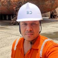 Raina Woods's Instagram, Twitter & Facebook