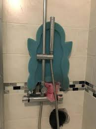 The tub that we're using is the babies r us stages & ages newborn to toddler tub. Babies R Us Bath Sponge Cushion Reviews