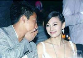 Would you like to change the currency to pounds (£)? ä¸Žå®‰ä»¥è½©ç»¯é—»5å¹´çš„æ±ªå°è² ä¸ºä½•è½¬èº«å°±å¨¶äº†å¥¹çš„é—ºèœœå¤§s æ–°åŠ å¡æ–°é—»å¤´æ¡